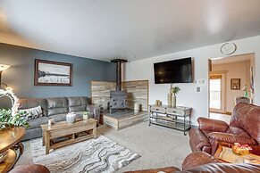 Near Red Rocks, Hiking & Skiing: Kittredge Condo!