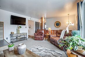 Near Red Rocks, Hiking & Skiing: Kittredge Condo!