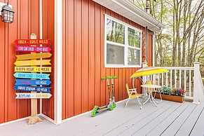 Deck, Fire Pit & Pool Access at Poconos Retreat!