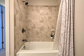 Large Yard + Games: Edgewater Escape in Paupack!