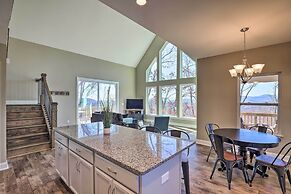 Charming Retreat w/ Mtn Views: Walkable Location!