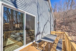 Charming Retreat w/ Mtn Views: Walkable Location!