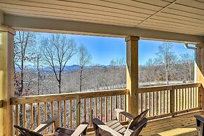 Charming Retreat w/ Mtn Views: Walkable Location!