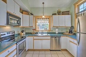 Peaceful Leadville Retreat w/ Covered Deck!