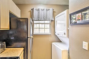 Charming Condo w/ Balcony, Near Branson Strip