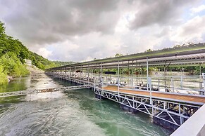 Charming Condo w/ Balcony, Near Branson Strip