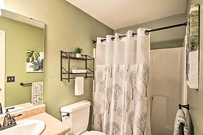 Charming Condo w/ Balcony, Near Branson Strip