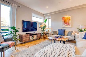 Walk to Empower Field: Townhome w/ Hot Tub!