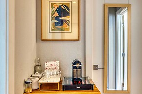 Walk to Empower Field: Townhome w/ Hot Tub!