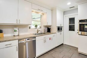 Pet-friendly Paradise w/ Pool ~ 6 Mi to Beach!