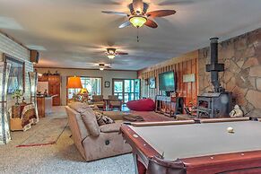 Spacious Alto House on 8 Private Acres w/ Hot Tub!