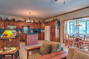 Spacious Alto House on 8 Private Acres w/ Hot Tub!