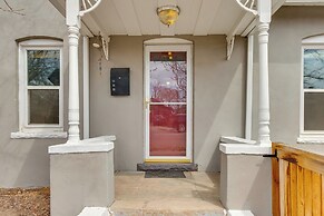 2 Mi to Washington Park: Convenient Denver Home!
