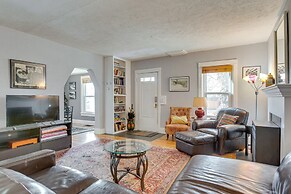 2 Mi to Washington Park: Convenient Denver Home!