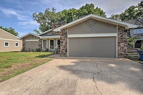 Lakefront Home w/ Fishing Dock & Fire Table!