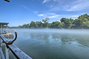 Lakefront Home w/ Fishing Dock & Fire Table!