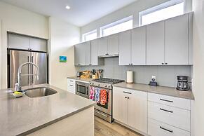 Central Denver Townhome w/ Rooftop + Views!