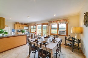 Lakefront Gem: Hot Tub & Game Room in Hancock