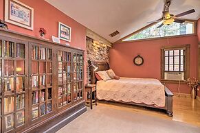 Historic Manitou Springs Victorian: Walk Downtown!