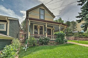 Historic Manitou Springs Victorian: Walk Downtown!