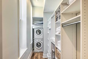 Contemporary Cincinnati Condo - Pets Allowed!