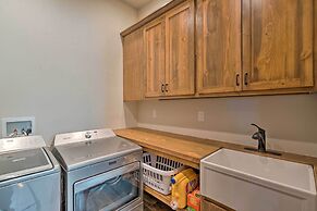 Luxury Ski-in/out Getaway w/ Hot Tub & Views!