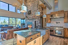 Luxury Ski-in/out Getaway w/ Hot Tub & Views!