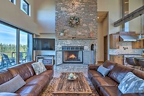 Luxury Ski-in/out Getaway w/ Hot Tub & Views!