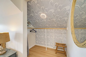 Victorian Carpinteria Apartment < 1 Mi to Beach!