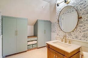 Victorian Carpinteria Apartment < 1 Mi to Beach!