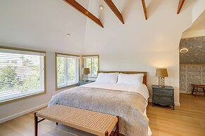 Victorian Carpinteria Apartment < 1 Mi to Beach!