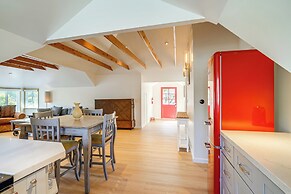 Victorian Carpinteria Apartment < 1 Mi to Beach!