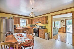 Charming Cottage < 10 Mi to Wineries & Skiing!