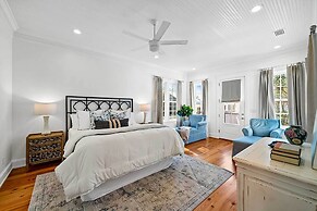Luxe Fairhope Home w/ Covered Patio: Walk to Bay