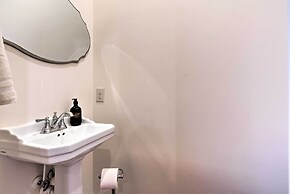 Luxe Fairhope Home w/ Covered Patio: Walk to Bay