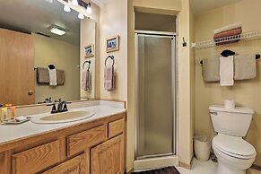 Walk to Main Street: Frisco Townhome w/ Decks