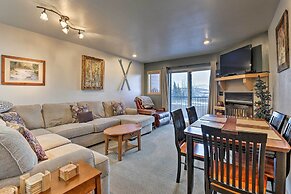 Walk to Main Street: Frisco Townhome w/ Decks