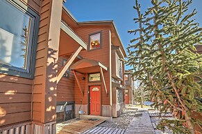 Walk to Main Street: Frisco Townhome w/ Decks