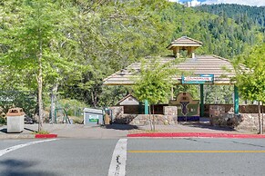 Dunsmuir Apartment ~ 17 Mi to Mt Shasta Ski Park!