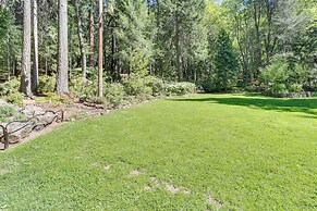 Dunsmuir Apartment ~ 17 Mi to Mt Shasta Ski Park!