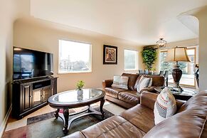 Charming Cherry Creek Duplex: 3 Mi to Denver Zoo!