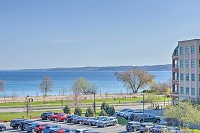 Traverse City Townhome: Walk to Beach!