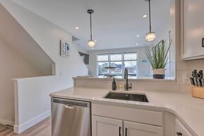 Traverse City Townhome: Walk to Beach!