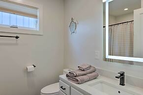 Traverse City Townhome: Walk to Beach!