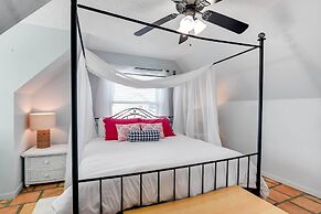 Surfside Beach Home w/ Deck, Views & Beach Access!