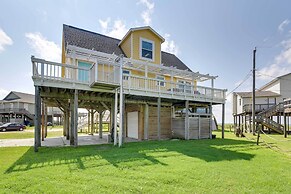 Surfside Beach Home w/ Deck, Views & Beach Access!