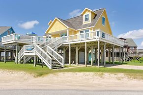 Surfside Beach Home w/ Deck, Views & Beach Access!