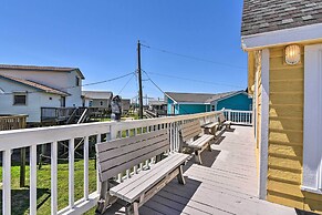 Surfside Beach Home w/ Deck, Views & Beach Access!
