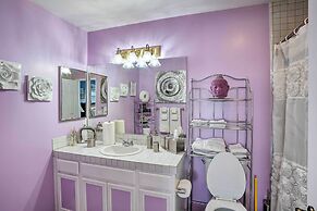 4 Mi to Coachella: Indio Home w/ Pool & Patio!