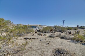 Patio & Views: Eccentric Desert Hot Springs Home